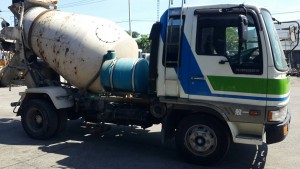 ขายรถโม่ปูน 6ล้อ ยี่ห้อ HINO เครื่อง H07D 6สูบ 19.5 แรงม้า รถประกอบเก่านอก ยังไมเคยใช้งานในไทย ไม่มีทะเบียน ขายถูก 590,000 บาท สนใจ ติดต่อด่วน////081-8833166